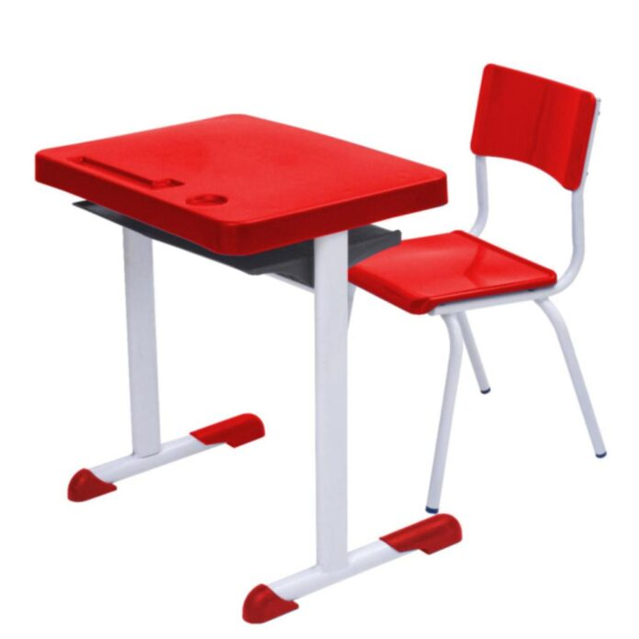 Mercado Diversão : Kit 1 Mesa em Plástico Vermelha + 4 Cadeiras Poltrona Mor